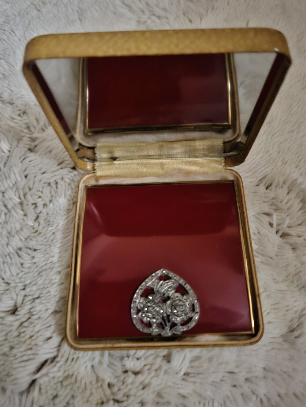 Vintage Foster Rare Art Deco Compact- RED/Gold Tone
